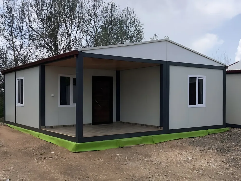 Casă modulară cu terasă